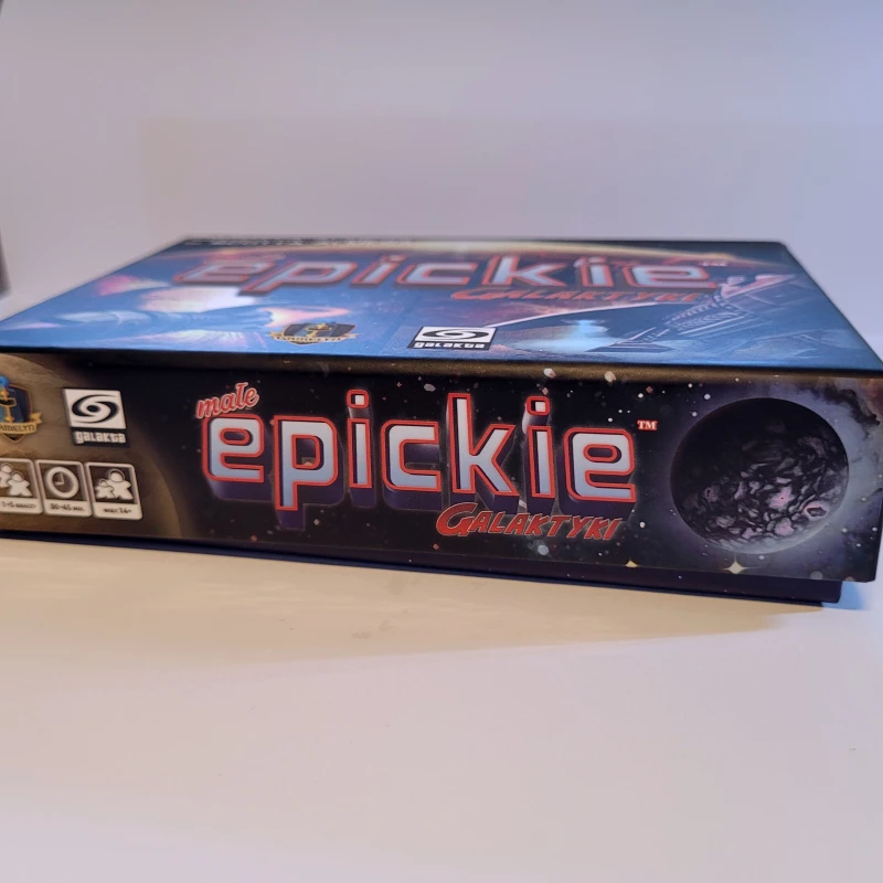 male-epickie-galaktyki-insert-do-gry.jpg